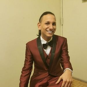 Meet your Posher, Manuel